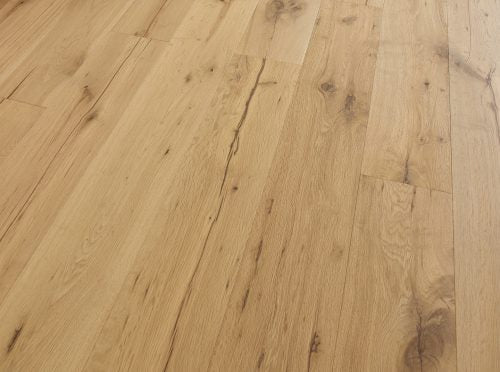 Engineered wood panel oak flooring with invisible oil finish highlighting natural grain and smooth texture