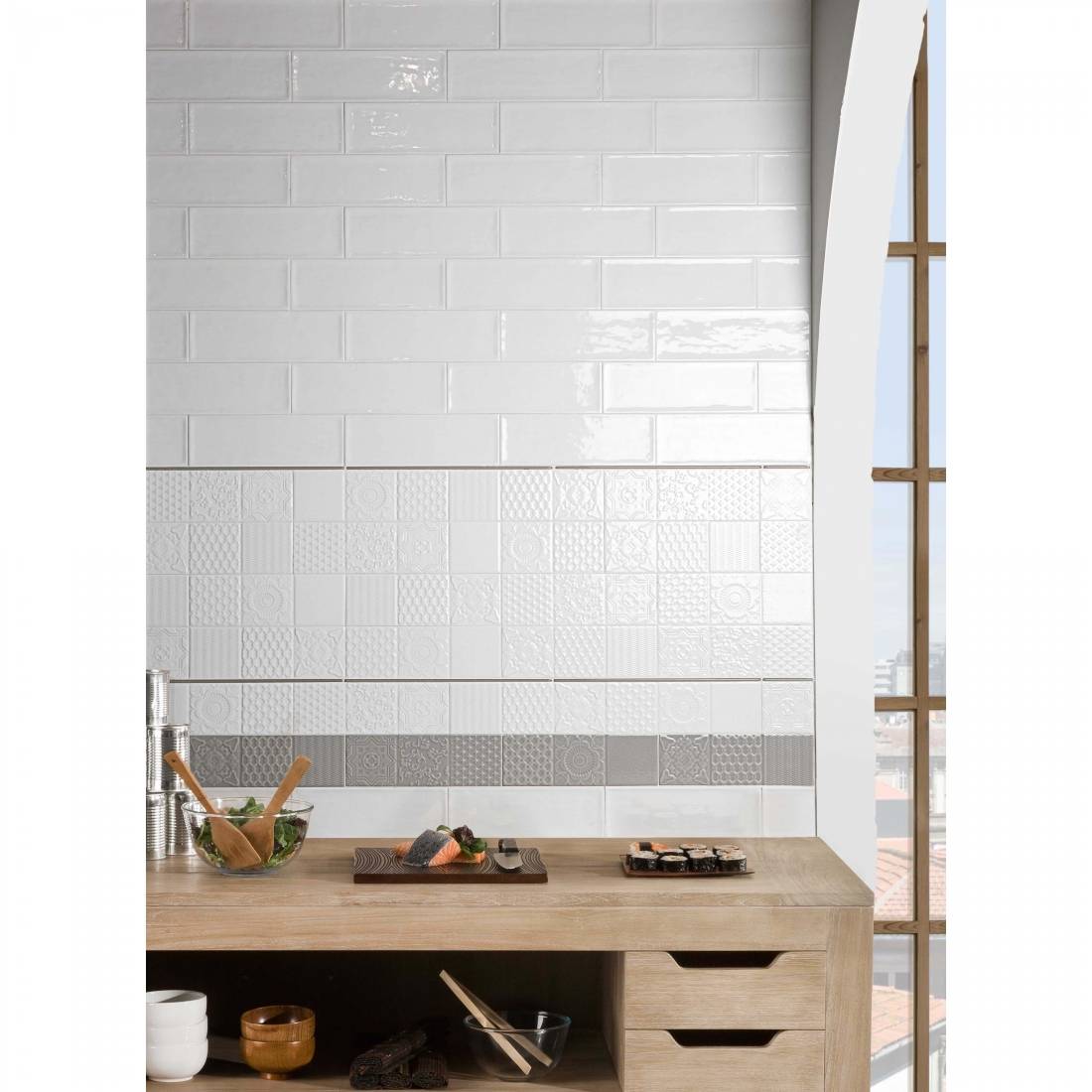High gloss white porcelain wall and floor tiles for bathrooms and kitchens