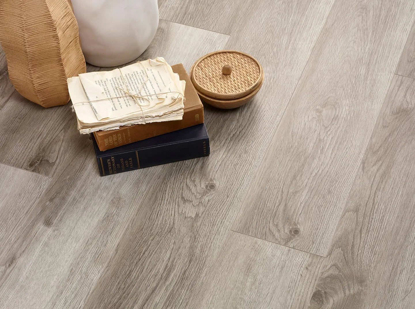Rigid Core Plank SPC LVT Scratch Resistant Flooring