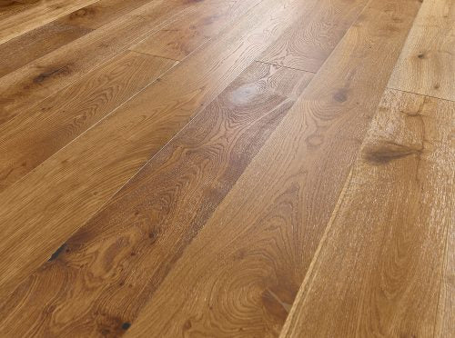 Golden Handscraped Lacquered Engineered Oak Flooring