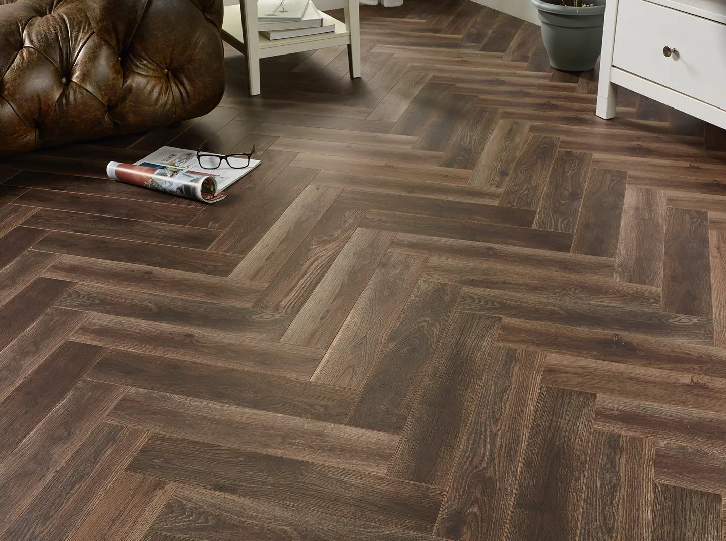 Gothenburg block herringbone laminate flooring AC5 with porcelain wall and floor tiles