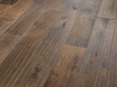Premium oiled oak engineered wood panel flooring with rich golden tones and natural knots for modern and rustic interiors